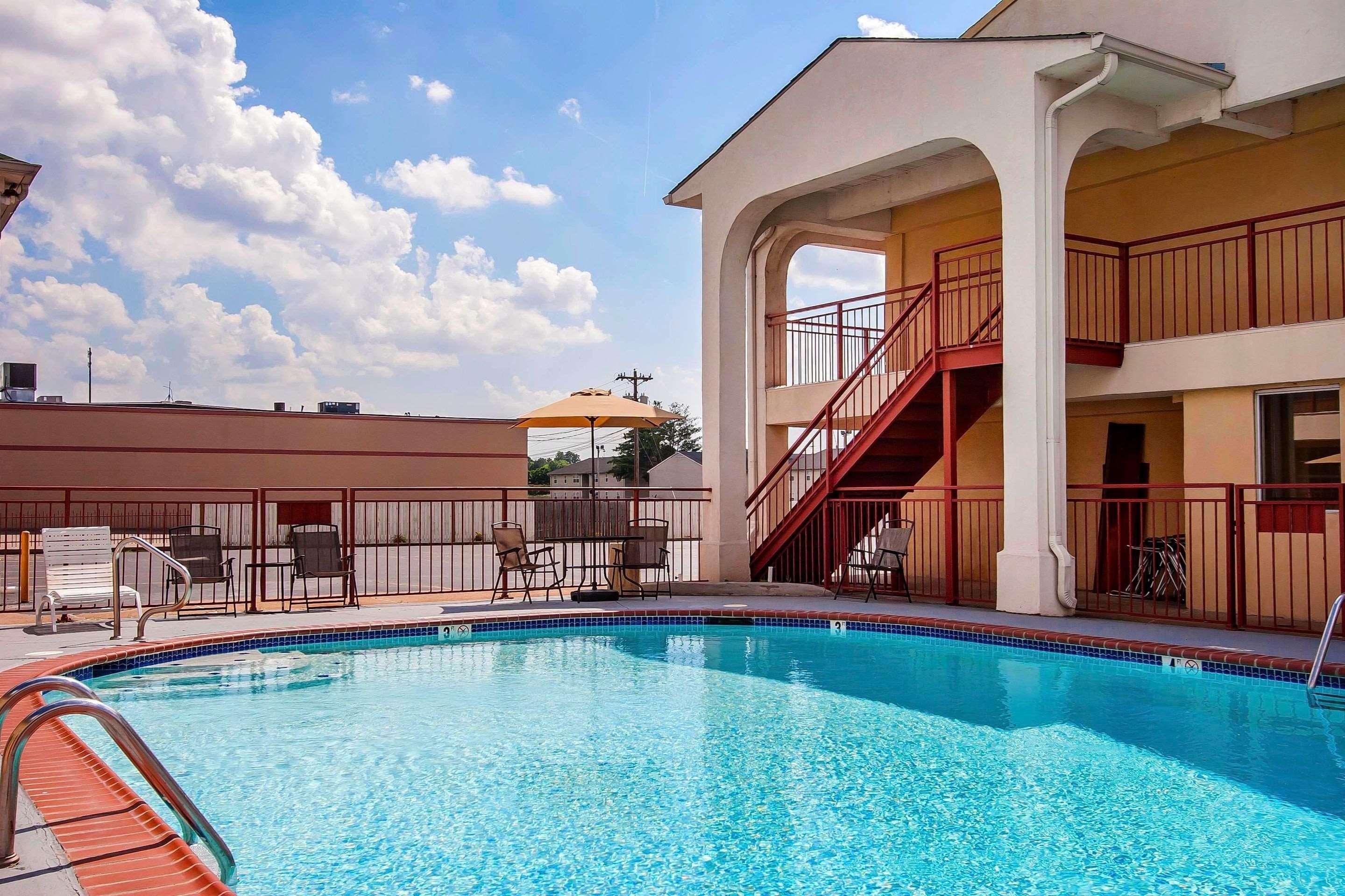 Quality Inn & Suites Covington Buitenkant foto