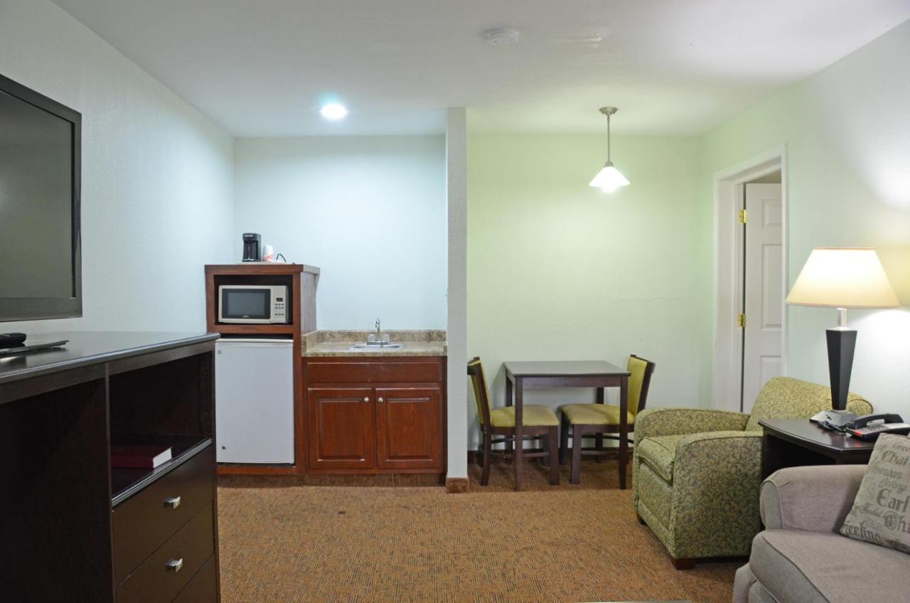 Quality Inn & Suites Covington Buitenkant foto
